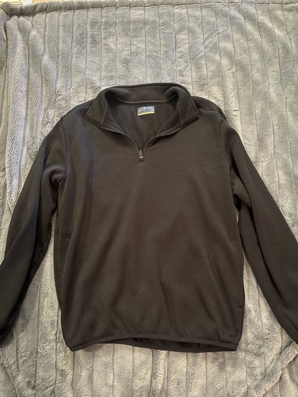Men's Black Half-Zip Fleece Pullover